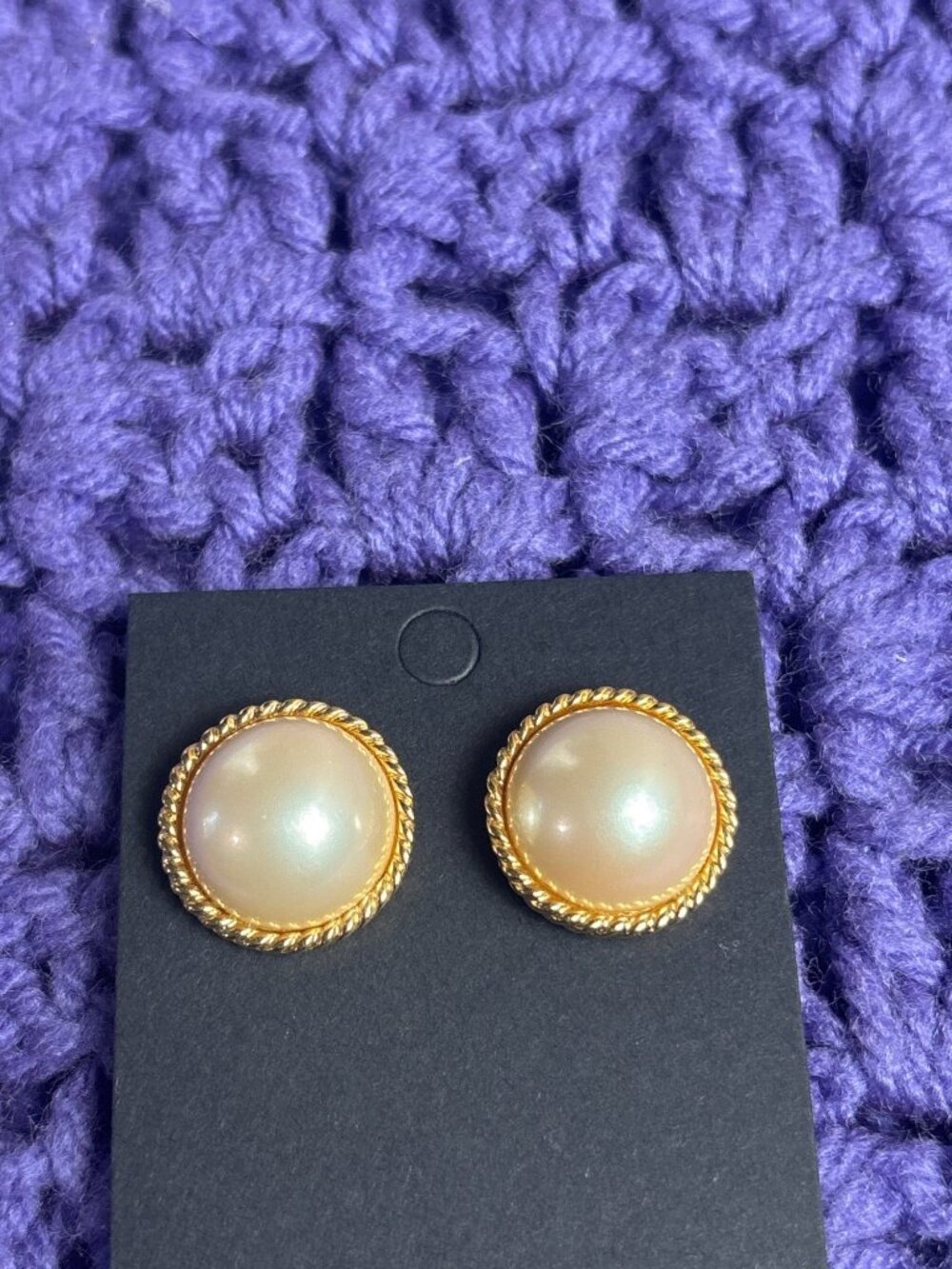 Vintage Faux Pearl Cabochon Stud Earrings Goldtone Rope Texture 0.75 inch